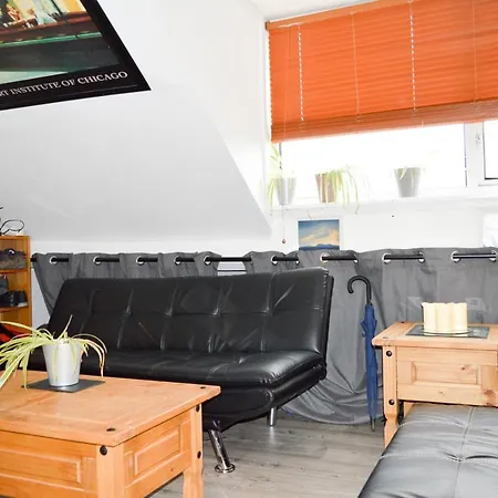 Cosy 1 Bedroom Flat On Gloucester Road North 布里斯托