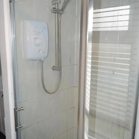 Cosy 1 Bedroom Flat On Gloucester Road North *